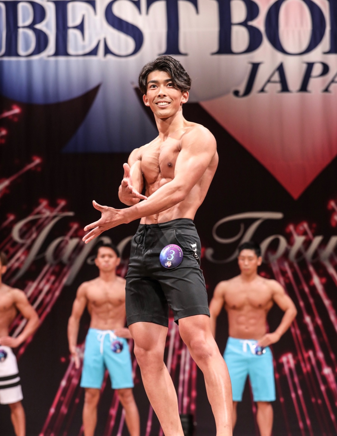 BEST BODY JAPANのステージに立つ森丈明